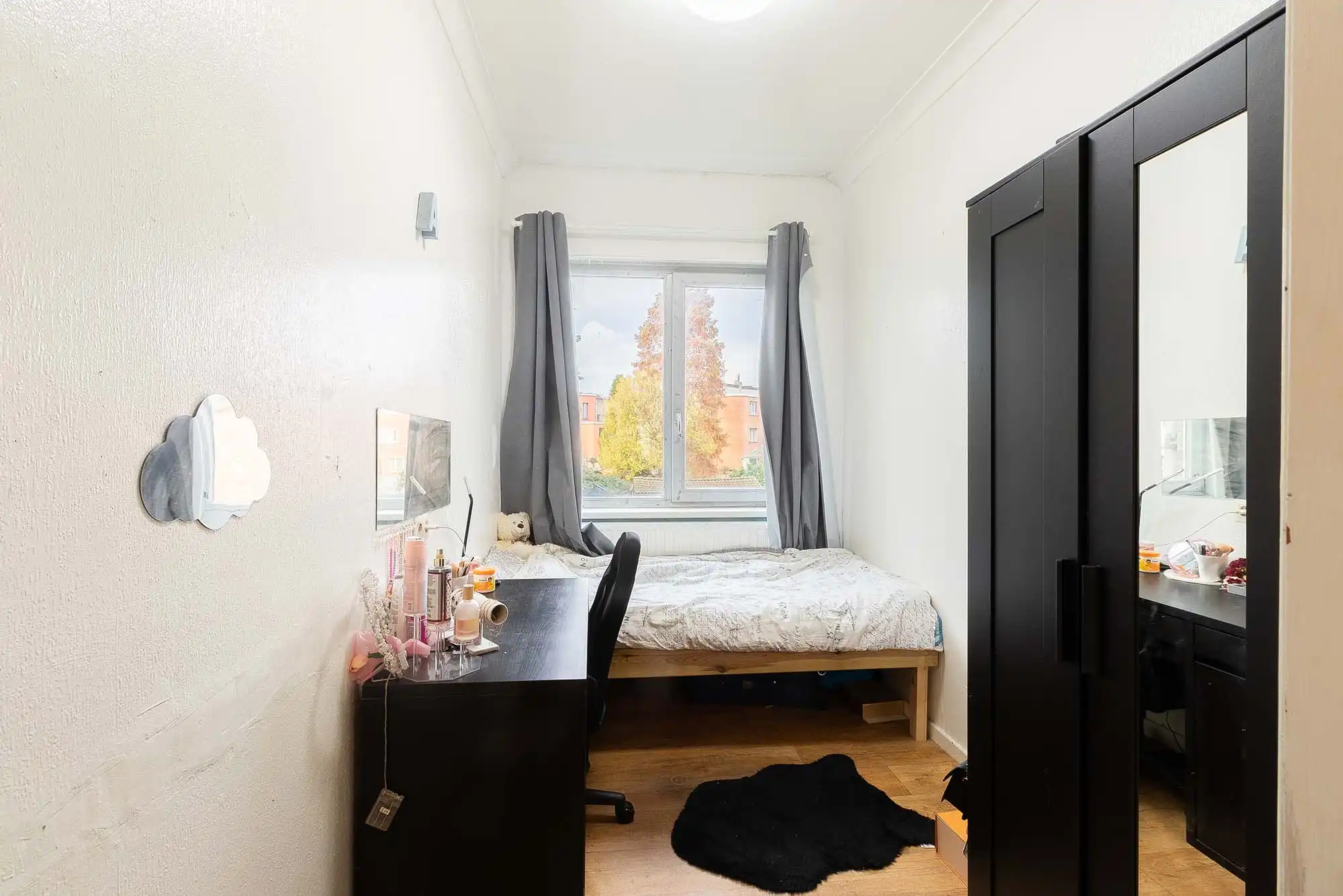 Ruime rijwoning met vijf slaapkamers en tuin foto 9