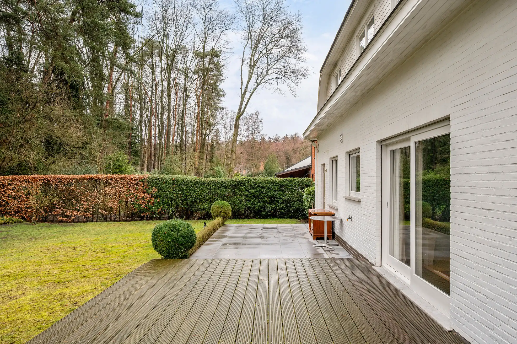 Statige villa gelegen op een prachtig perceel van ca. 1816m² in een rustige, groene residentiële omgeving.  foto 22