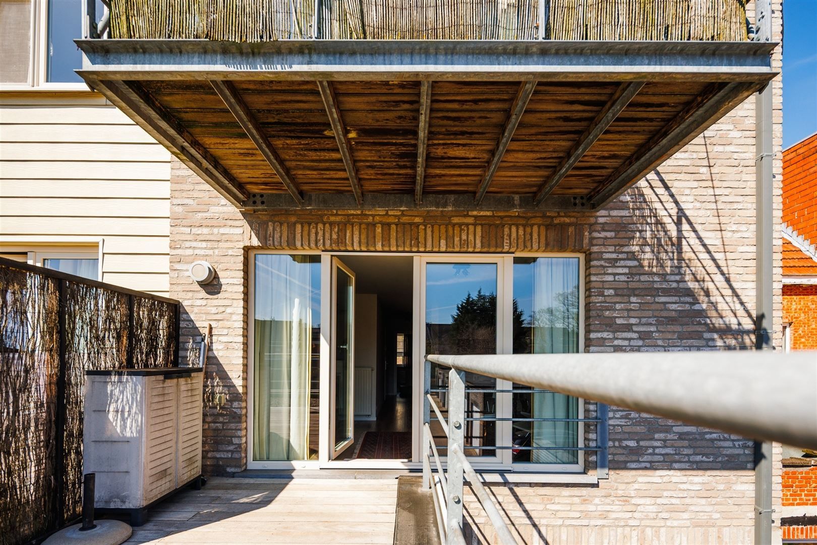Instapklaar appartement met groot terras en autostaanplaats foto 18