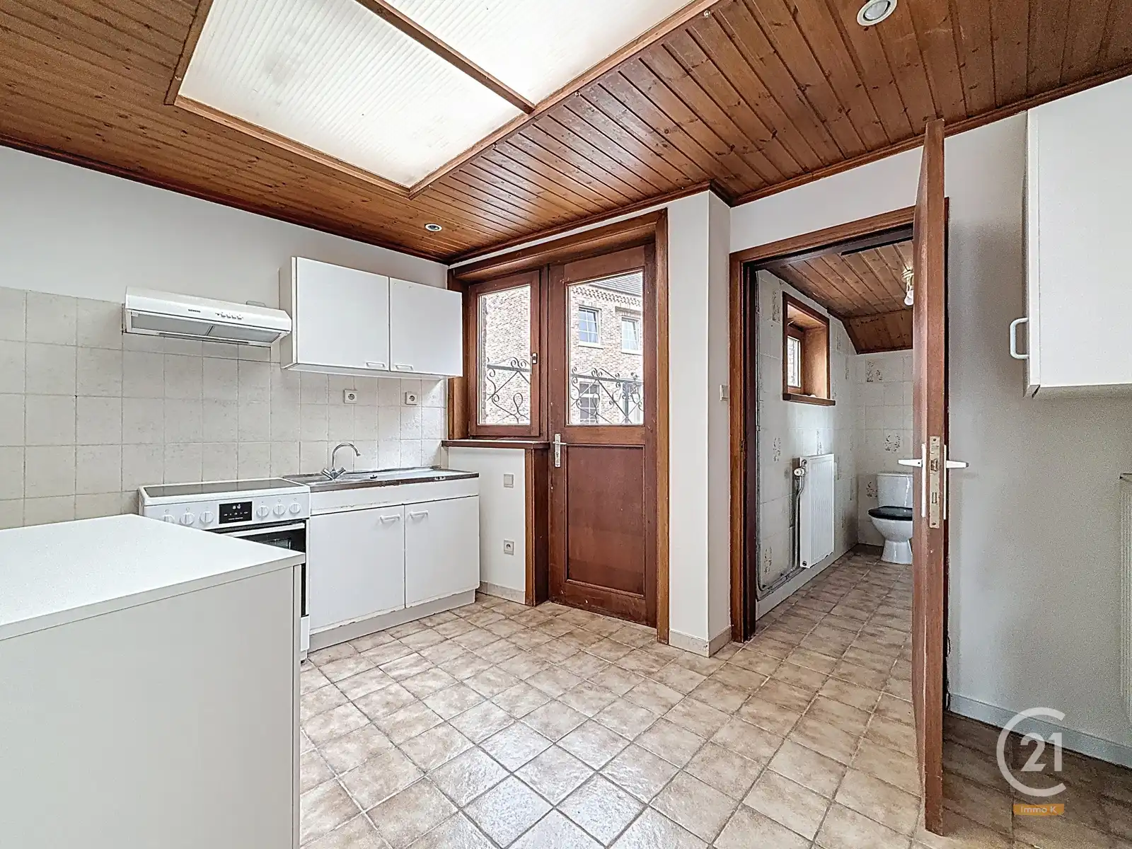 2 slks - instapklaar met terras/koer foto 8