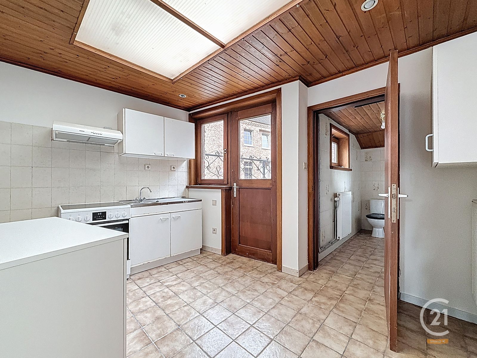 2 slks - instapklaar met terras/koer foto 8