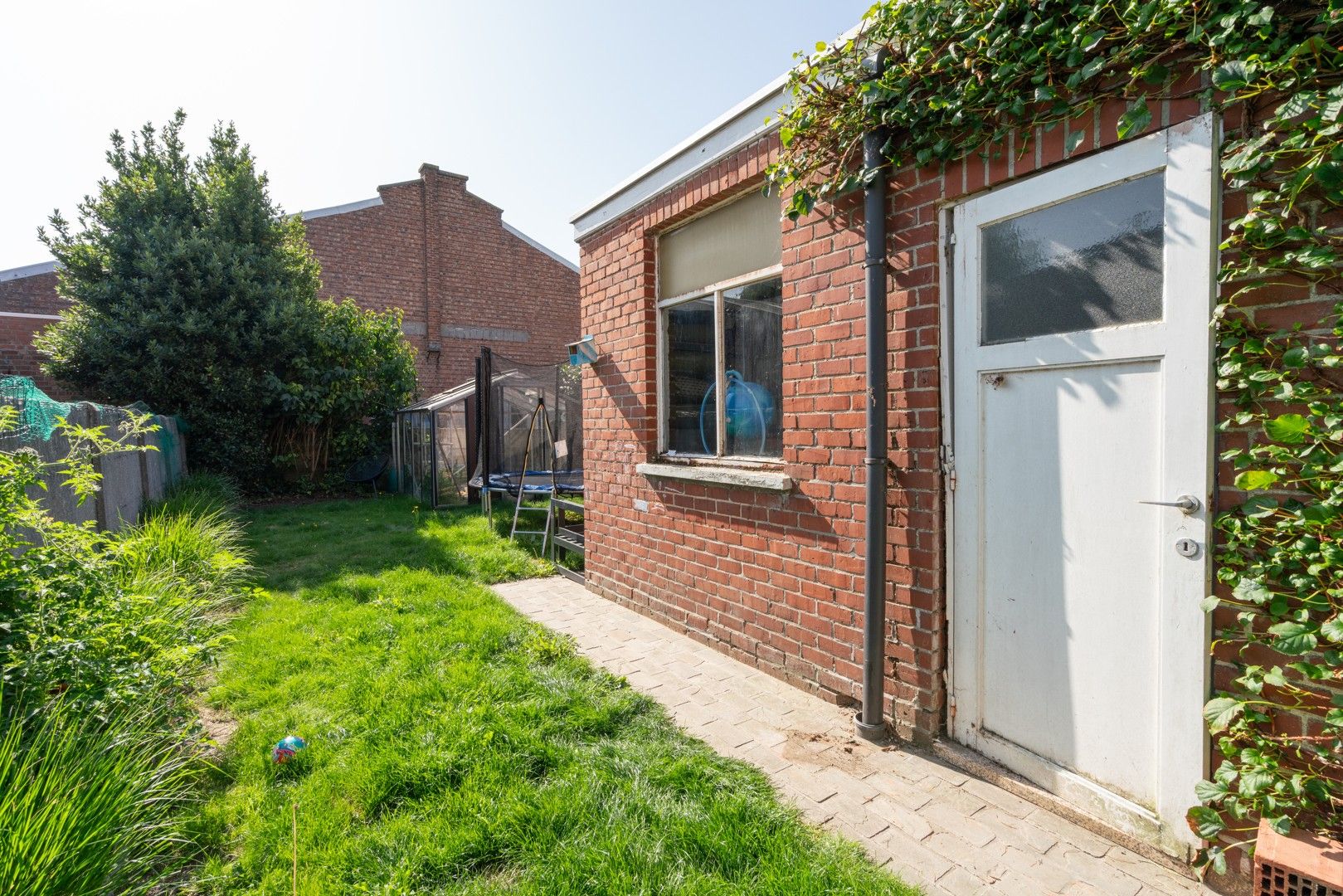 Lichtrijke, volledig gerenoveerde woning op rustige locatie met vlotte bereikbaarheid foto 18