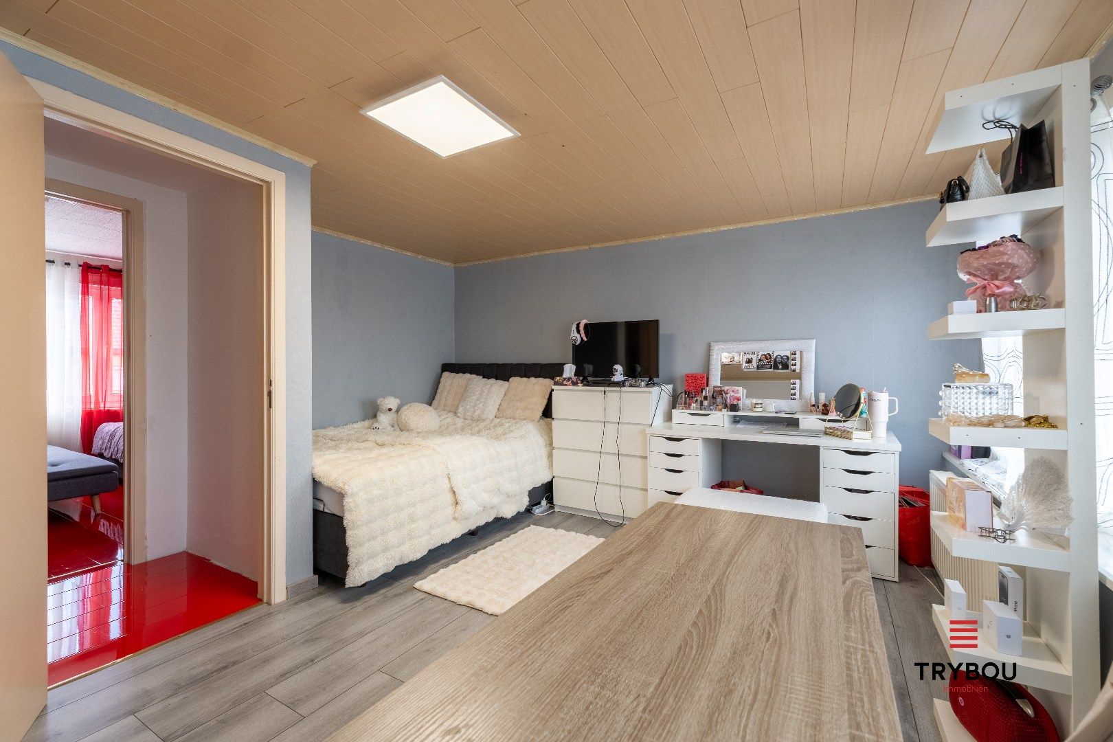 Rustig gelegen, volledig gerenoveerde woning met gezellige, onderhoudsvriendelijke tuin foto 16