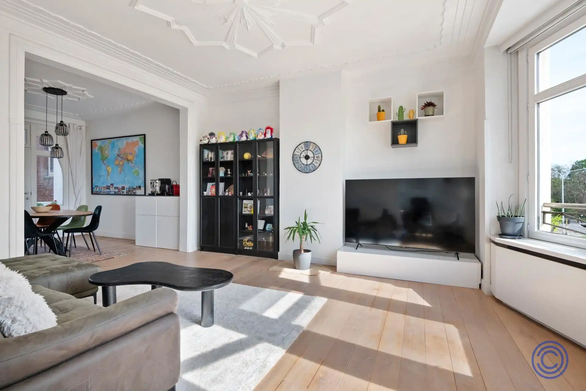 Karaktervol duplexappartement met terras in hartje Zurenborg! foto 3