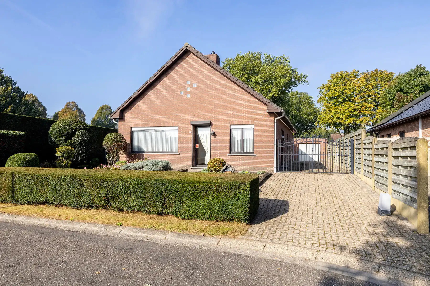 Hoofdfoto van de publicatie: Gezinswoning met garage en tuin op topligging in Rijkevorsel
