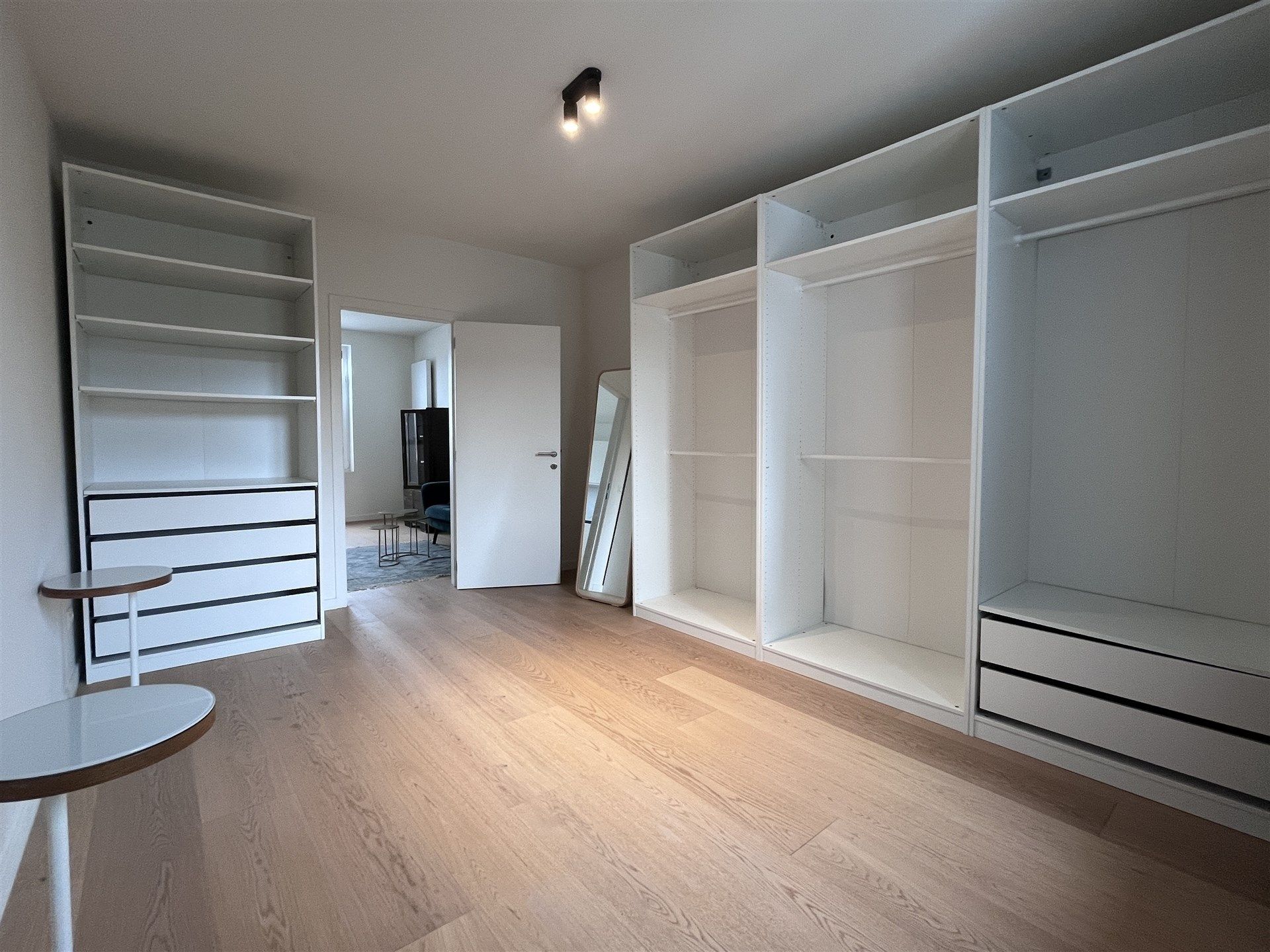 Gemeubeld appartement gelegen op de bovenste verdieping  foto 5