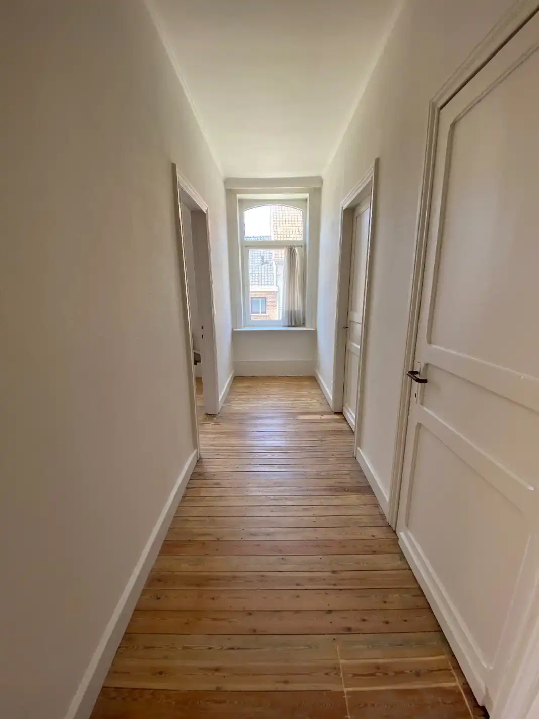 Ruim appartement in het bruisende centrum van Deerlijk TE HUUR! foto 8