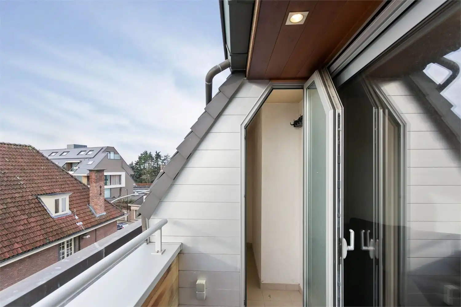 Instapklaar duplex dakappartement met terras in hartje Oostkamp foto 7