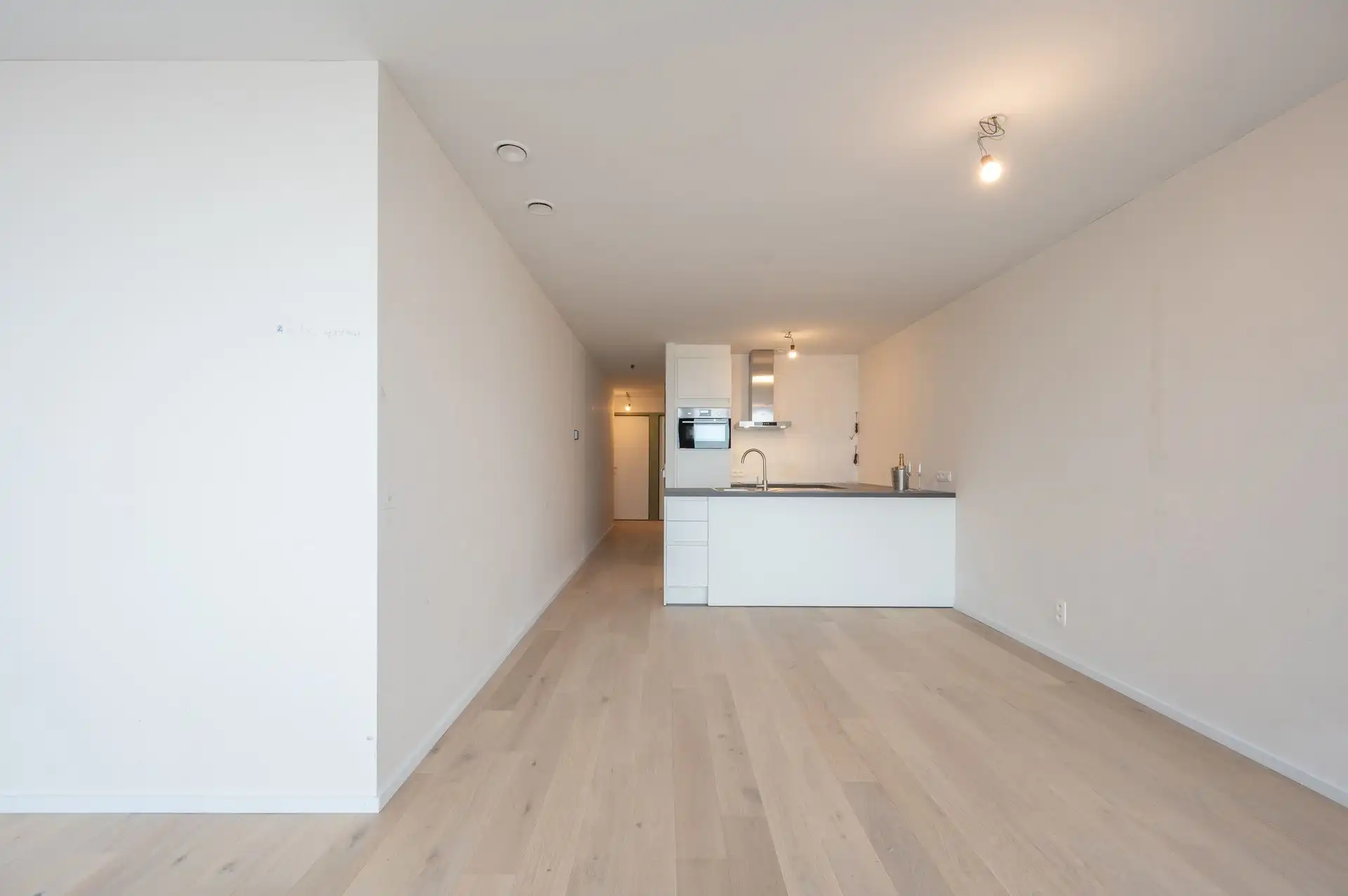 Uniek 2 slaapkamerappartement in Residentie Pier foto 8