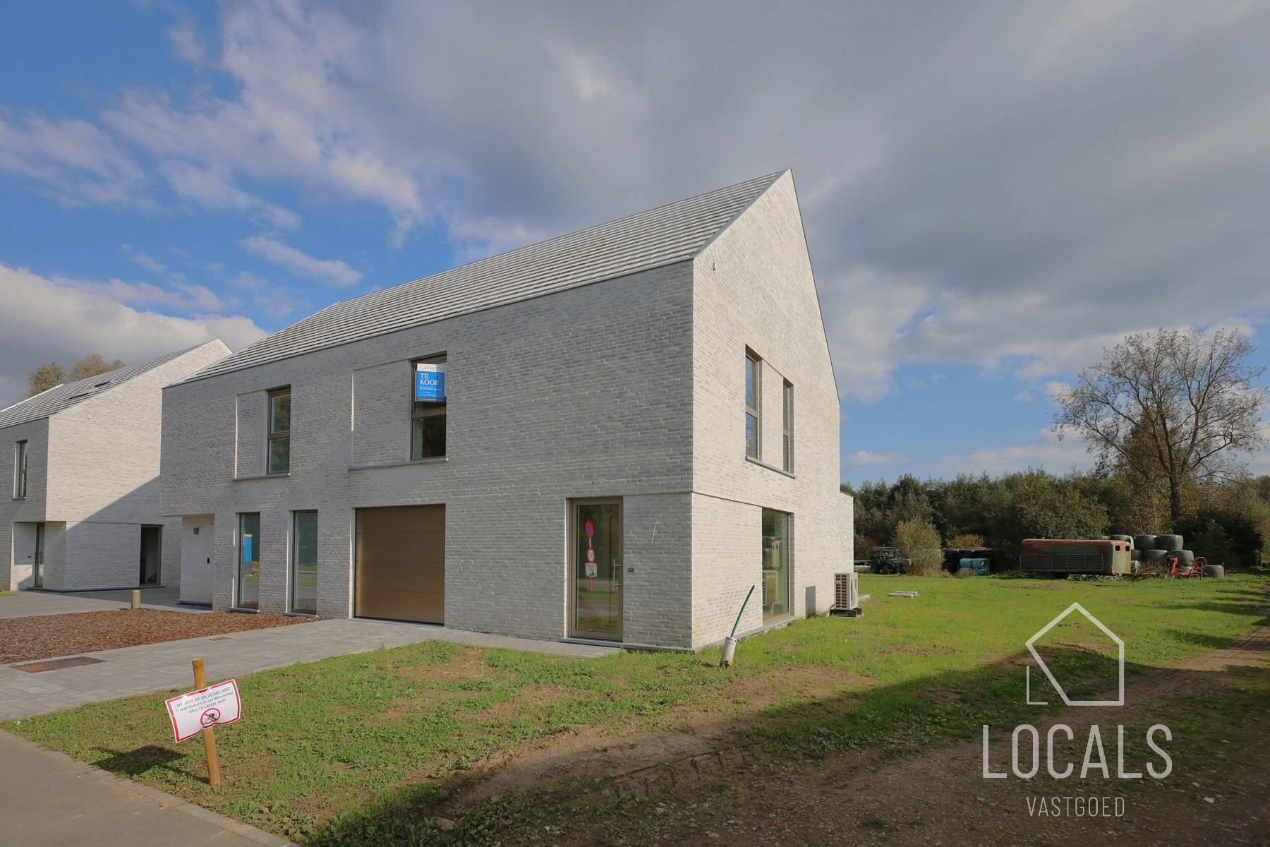 6% BTW mogelijk - moderne HO nieuwbouwwoning met carport foto 4