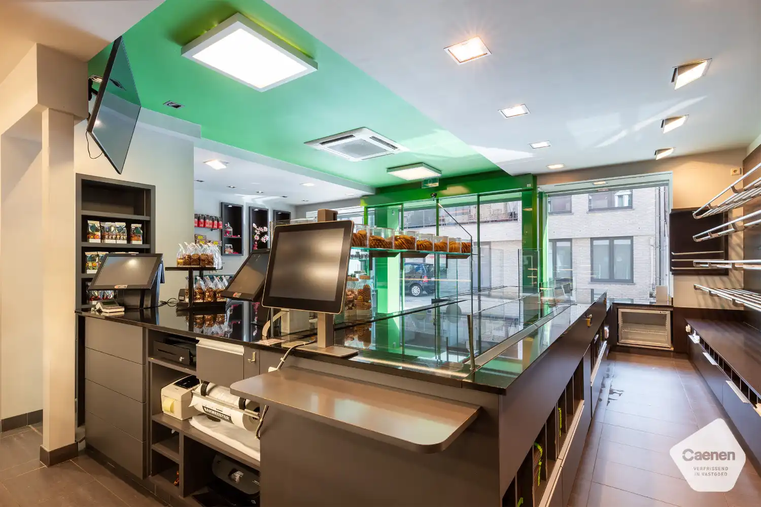 Veelzijdig handelspand met woonst en met tal van mogelijkheden momenteel ingericht als bakkerij foto 8