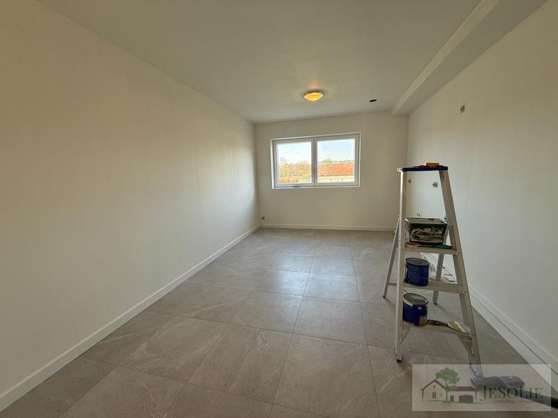 Ruime, energiezuinige nieuwbouwwoning - TE HUUR - 4 kamers foto 11