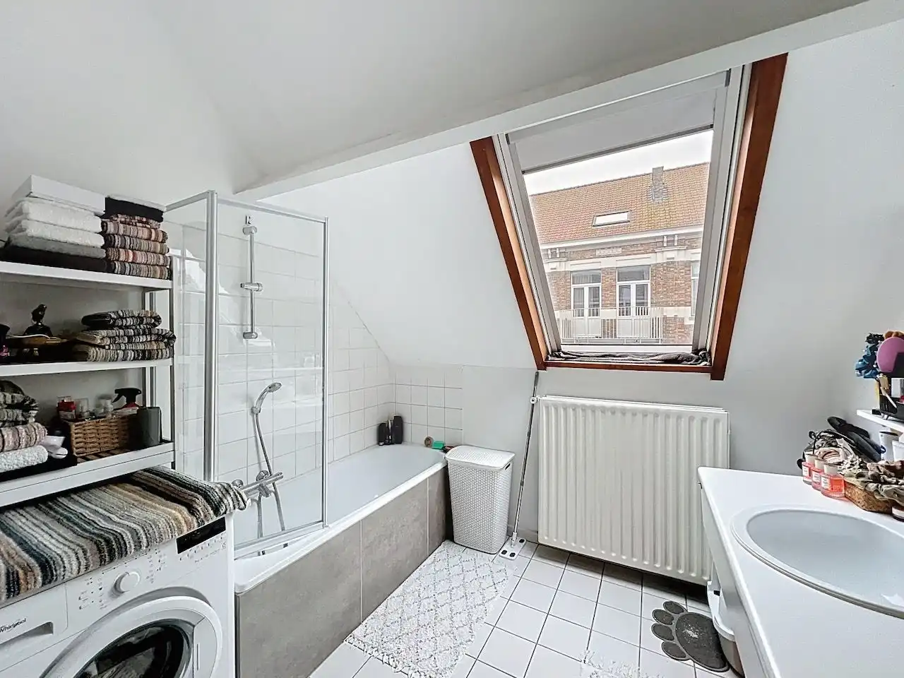 Buitengewoon ruim appartement met open zicht, parking inhuis en multifunctionele zolderruimte foto 9