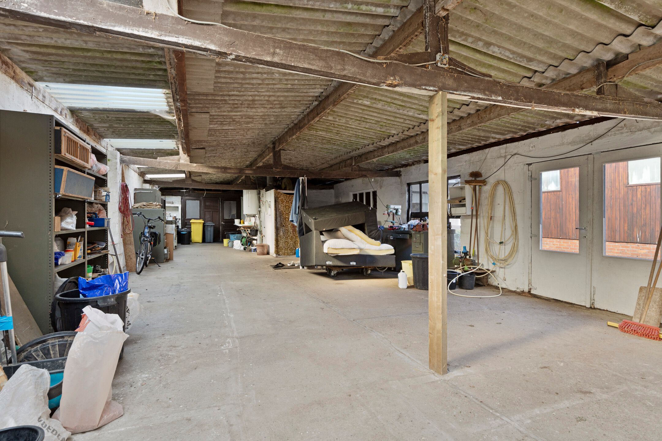 Woning met grote garage/werkplaats (120 m²) op 941m² foto 27