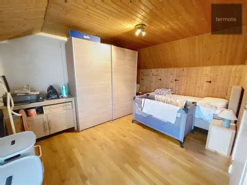 Gezinswoning foto 11