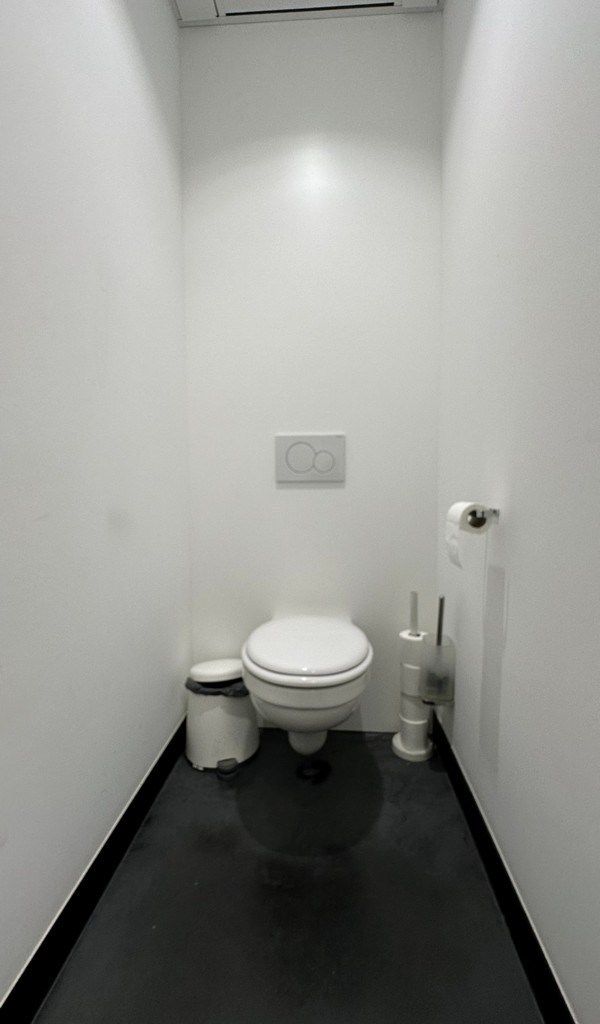 Instapklare kantoren te huur met terras vlakbij afrit R4 in Evergem foto 23