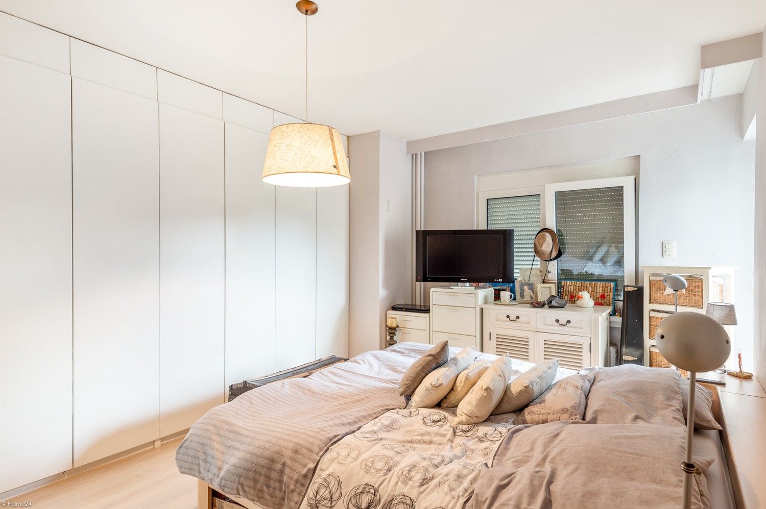 Ruim appartement  met 3 slaapkamers en garage te Berchem! foto 7