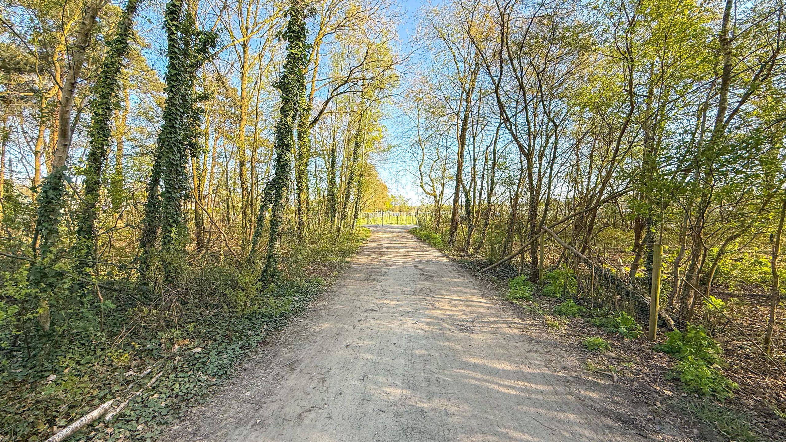 Mooie gerenoveerde woning met loods op 18are in Zonhoven! foto 25