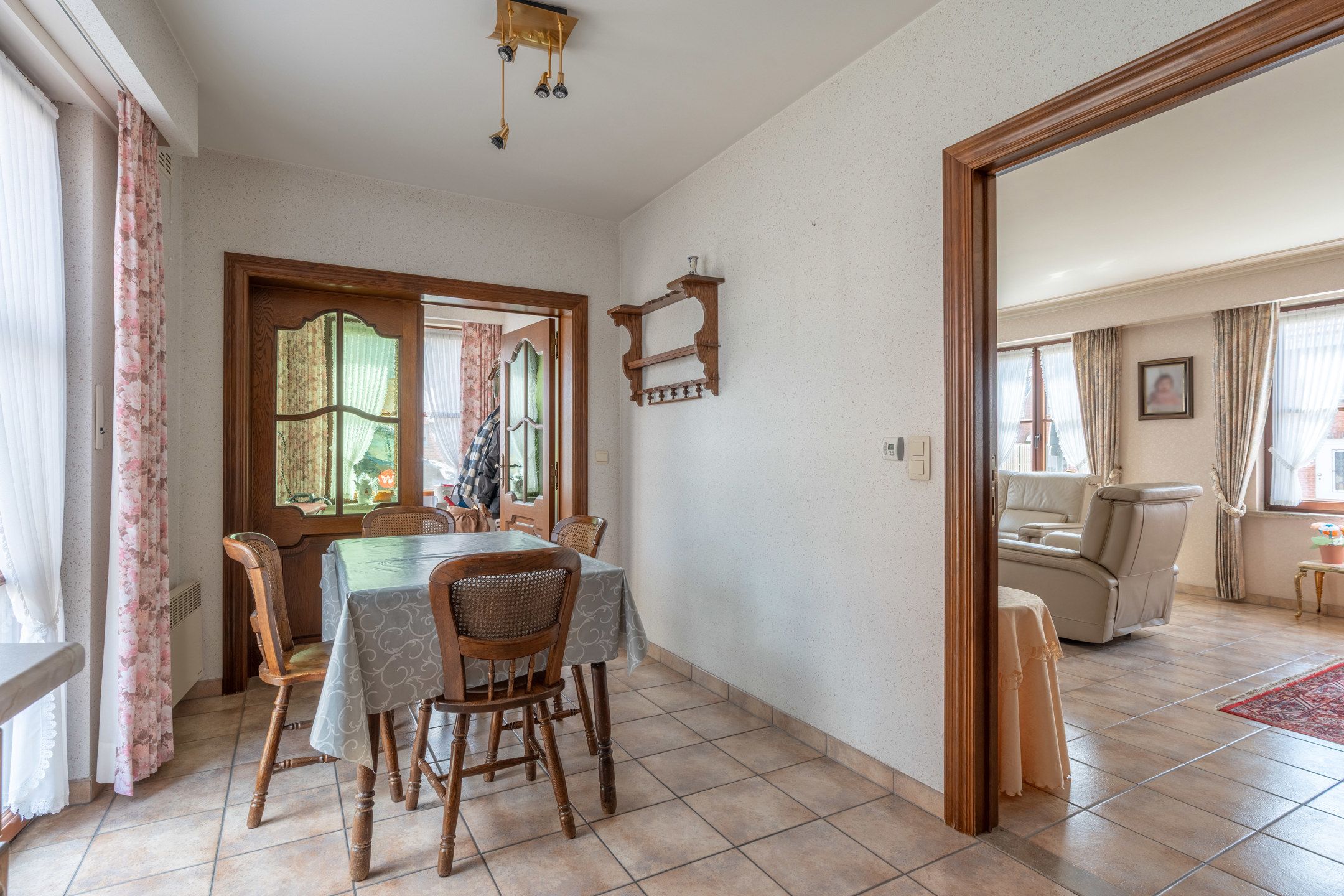 Ruime gezinswoning met 3 slaapkamers nabij centrum Beerse foto 10