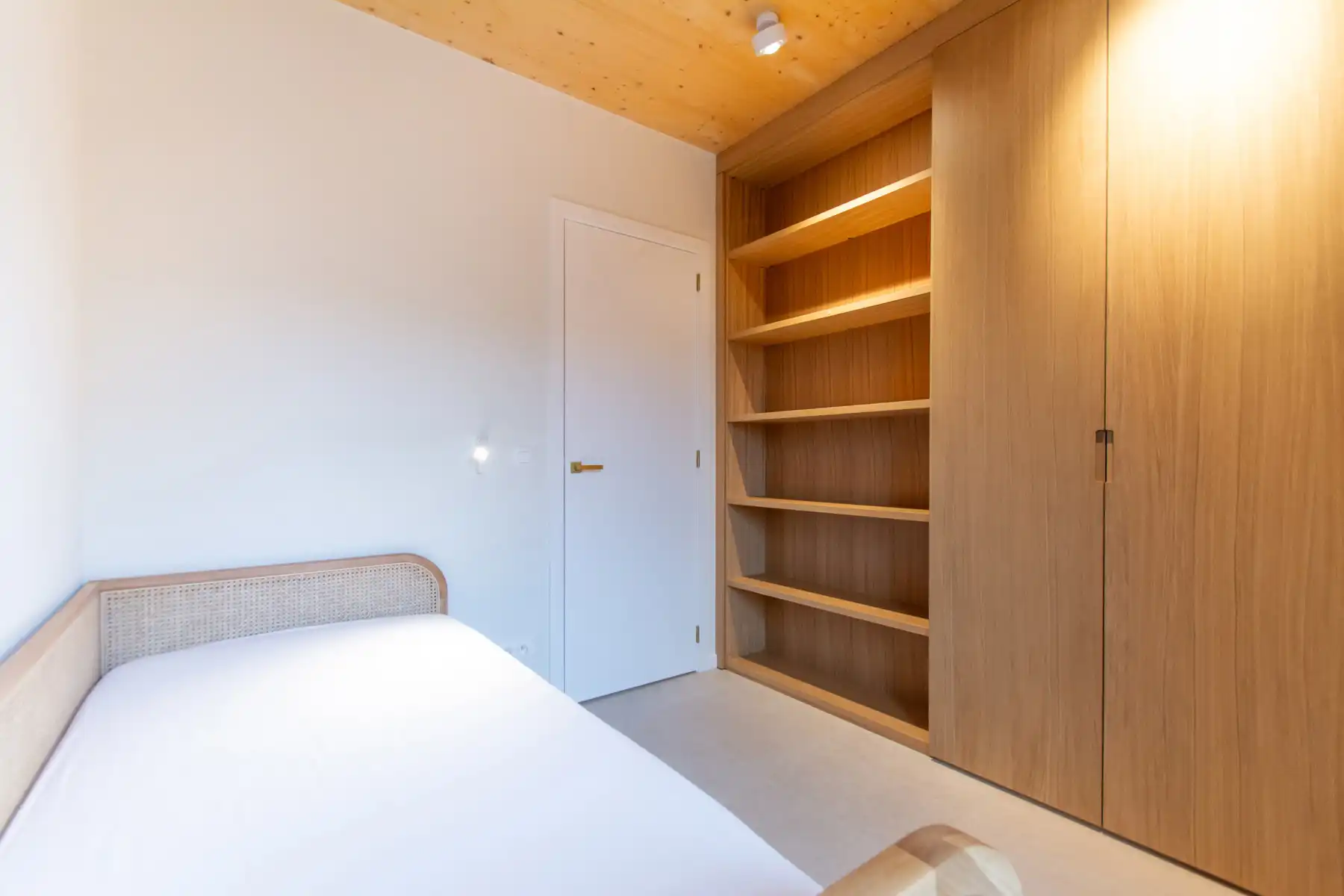 Prachtig gemeubelde 3-kamer penthouse met grote terrassen foto 24