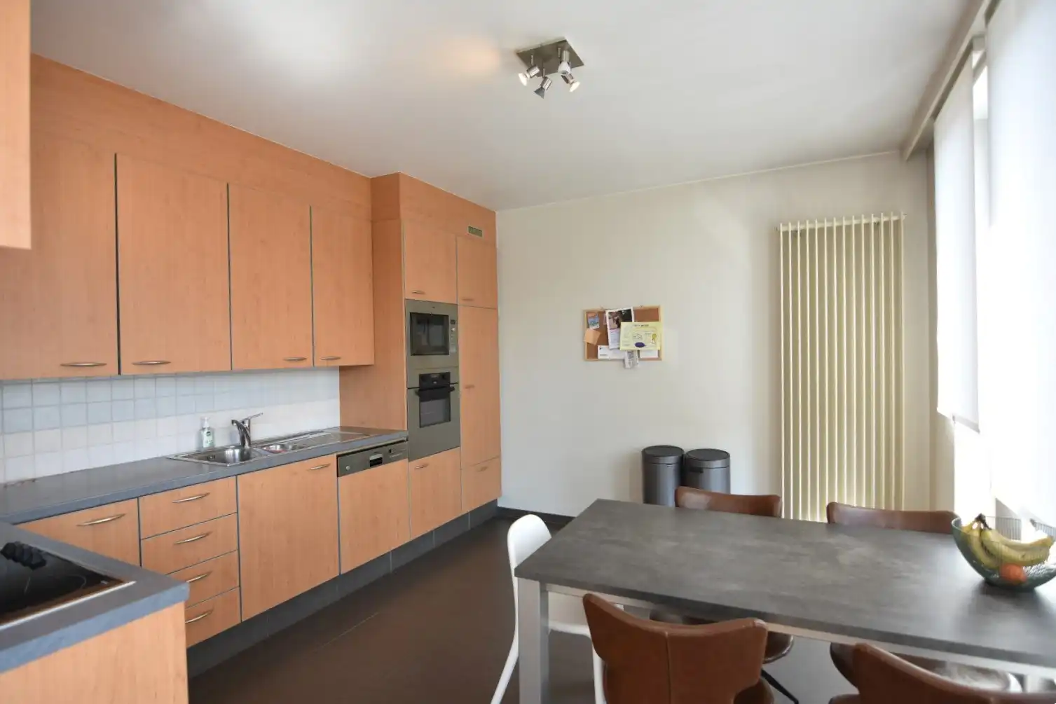 Ruim duplex appartement in hartje Rumbeke foto 13