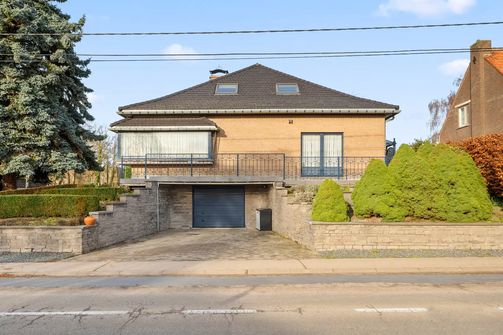 Instapklare open bebouwing met veel ruimte en mogelijkheden in Tienen foto {{pictureIndex}}