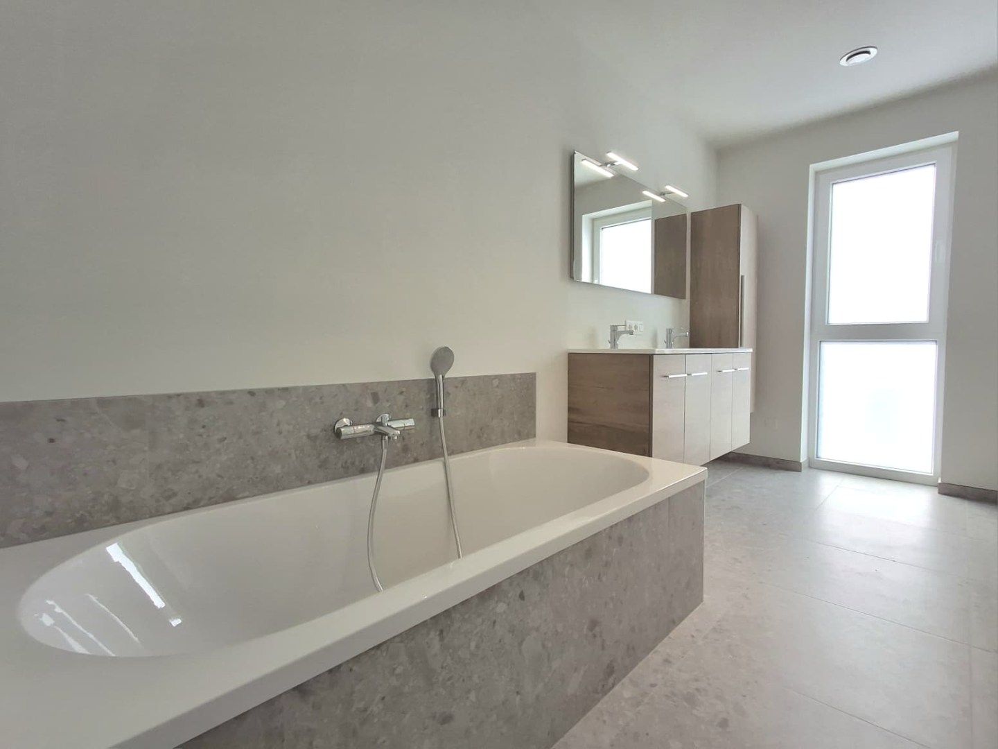 RUSTIG GELEGEN NIEUWBOUWWONING MET LUXE-AFWERKING | CARPORT | TUIN & 3 SLPKS IN HARTJE DENTERGEM foto 8