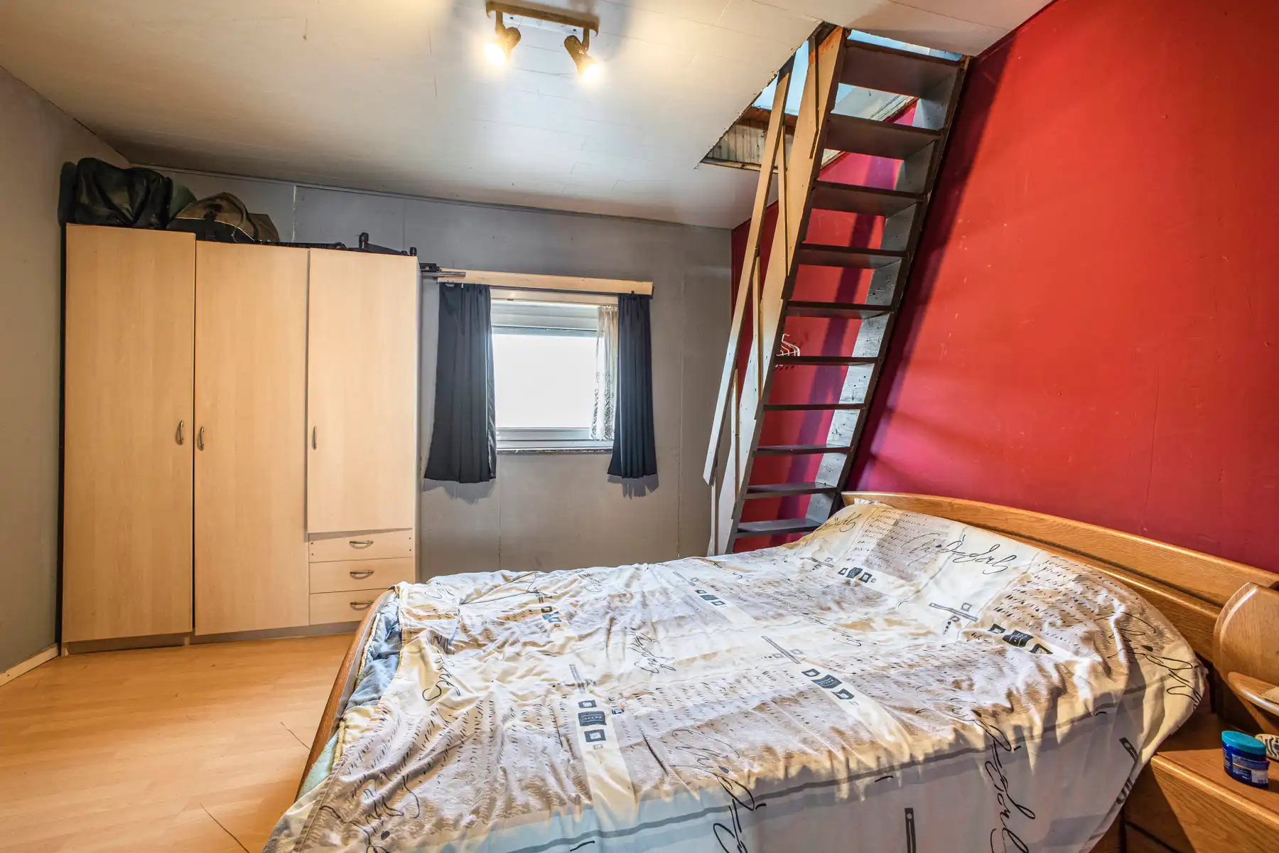 Eengezinswoning met 2 slaapkamers, inrichtbare zolder & tuin foto 12