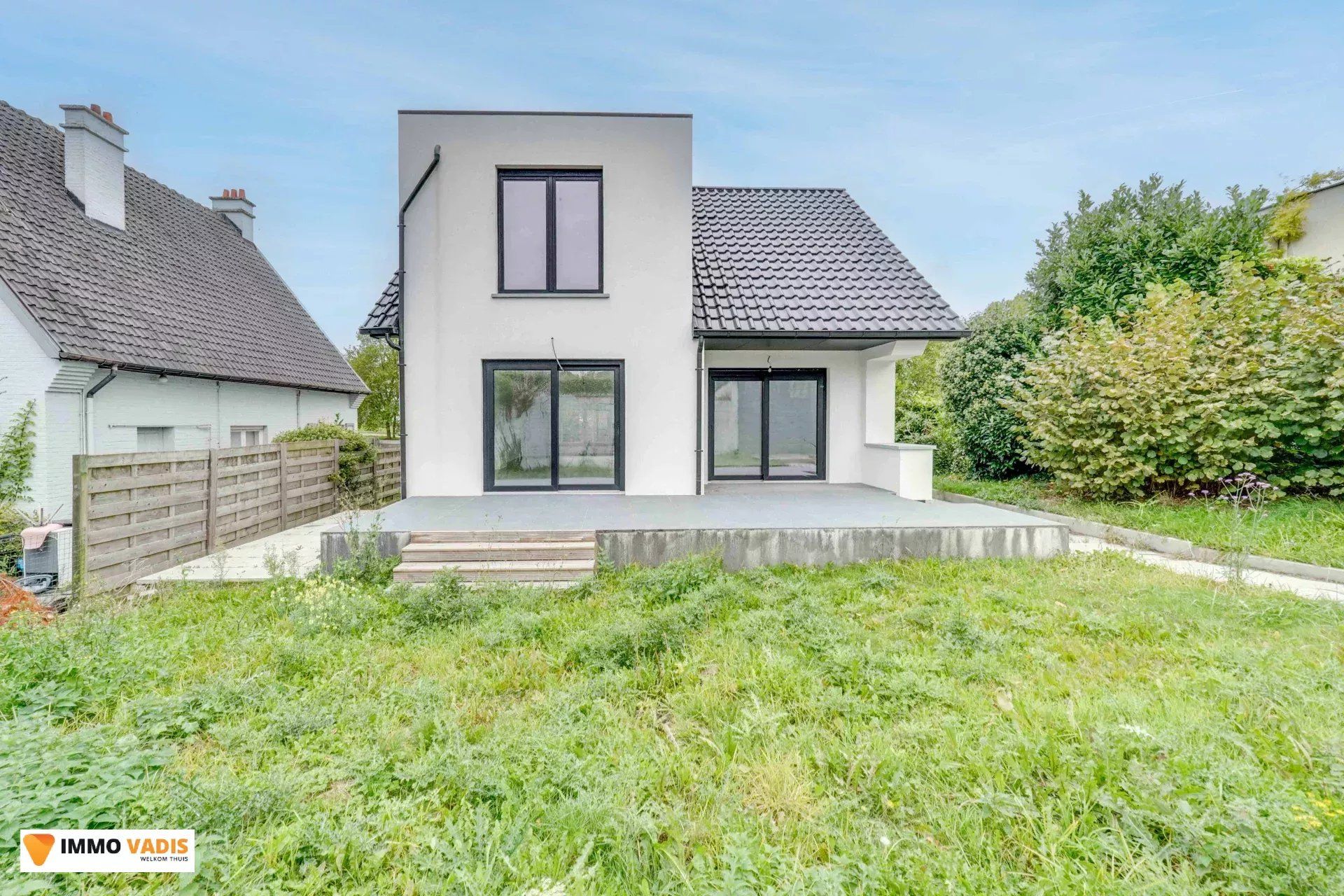 Moderne, energiezuinige woning in groene omgeving foto 22