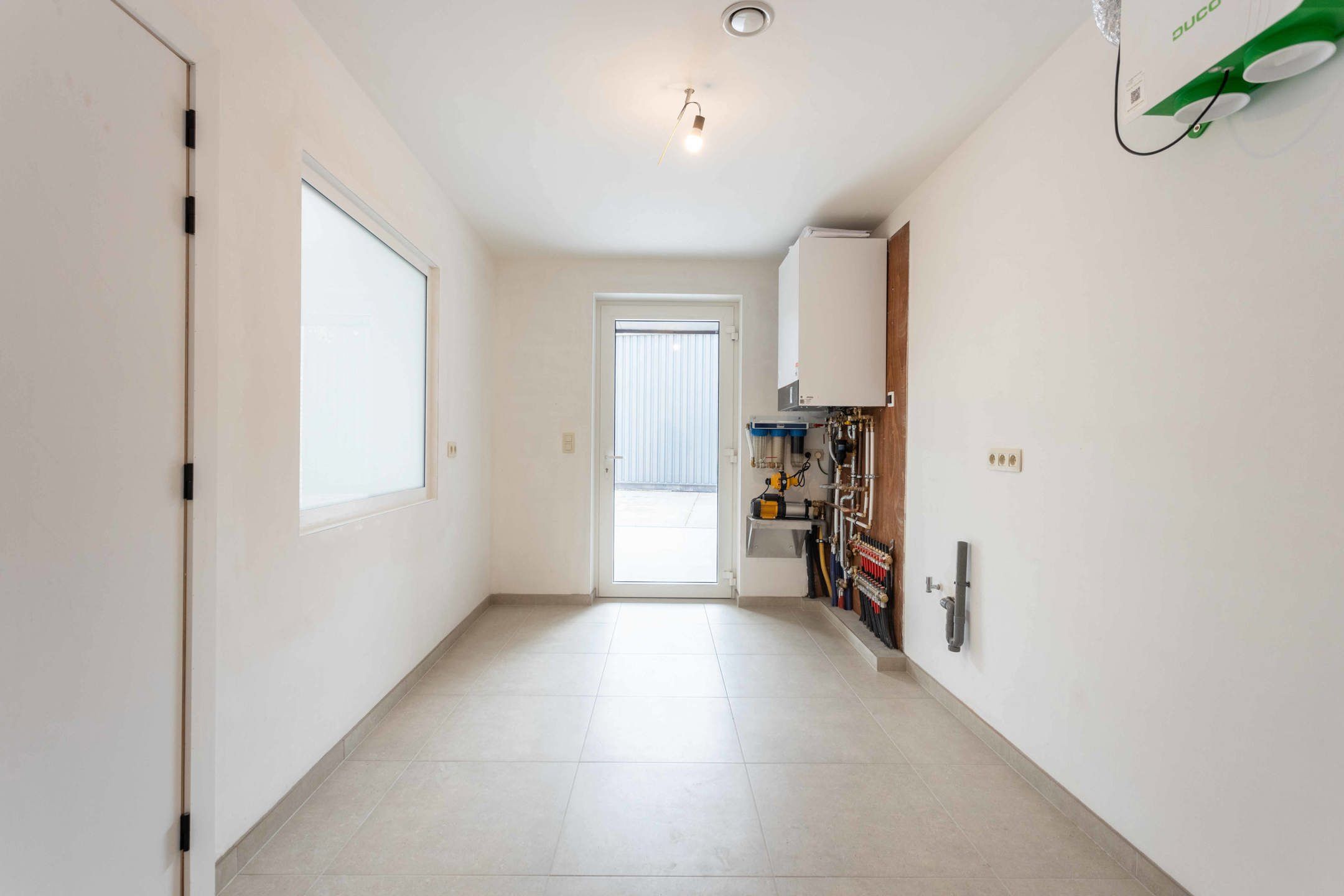 Gelijkvloers appartement met buitenruimte in het centrum! foto 11