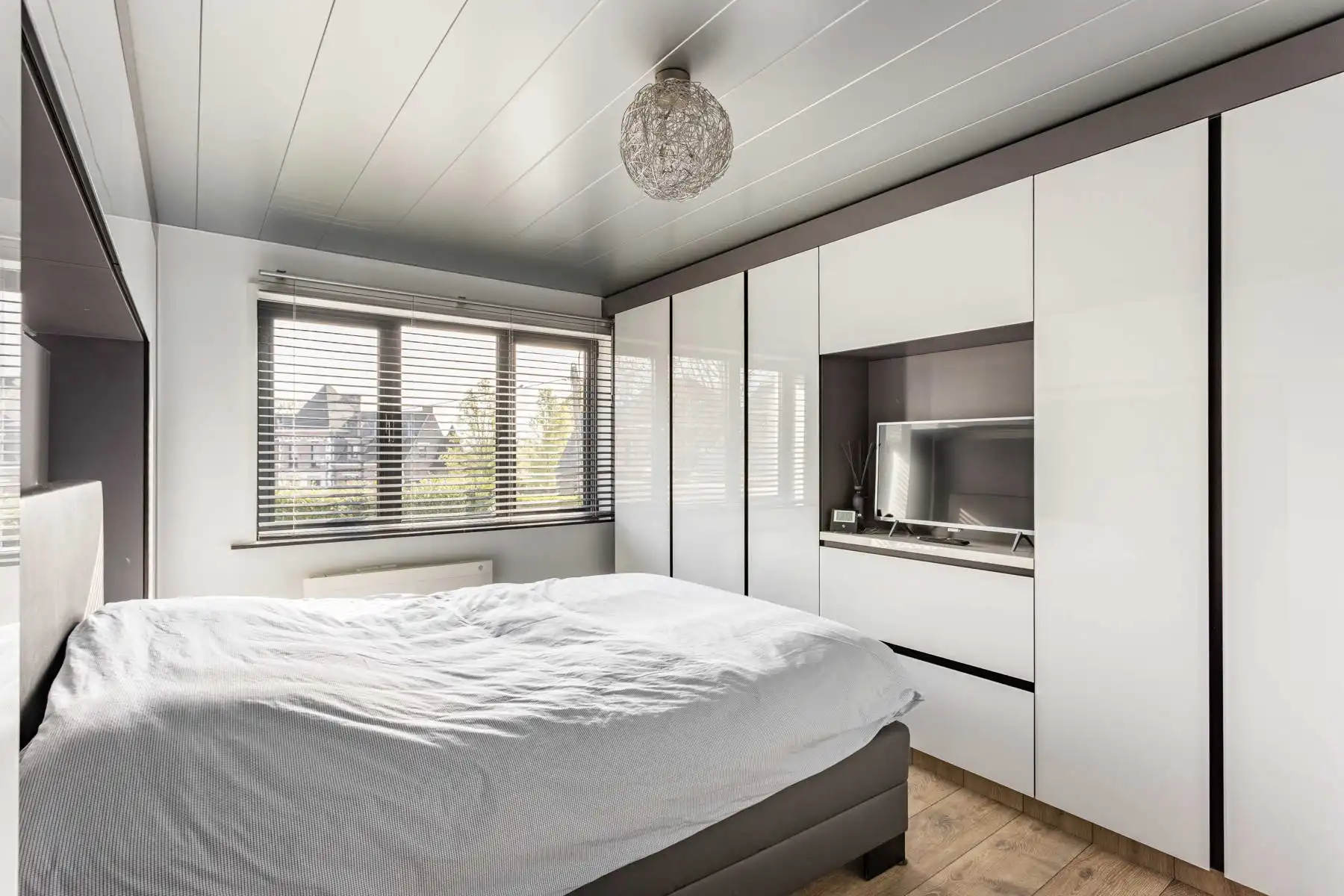 Prachtig onderhouden en instapklare woning vlakbij het centrum van Lede foto 26