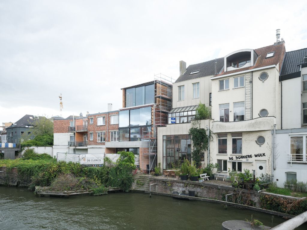 Bijzondere herenwoning met unieke ligging aan het water foto 14