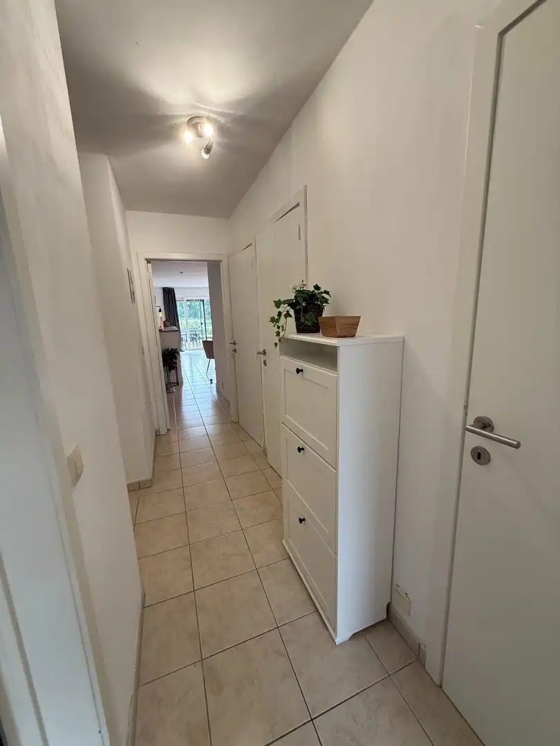 Gelijkvloers appartement met 2 slaapkamers en terras met groen uitzicht te Diepenbeek. foto 7