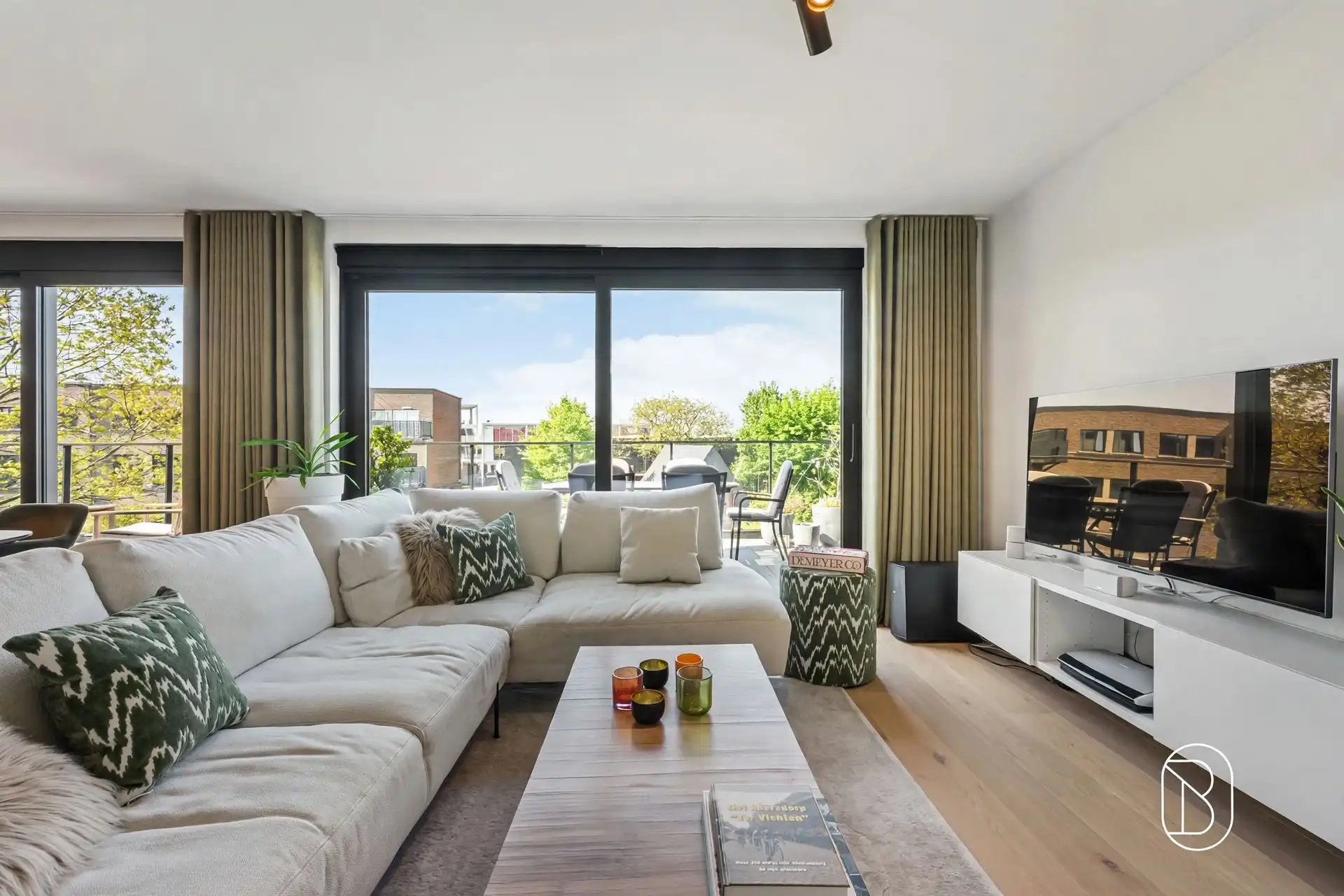 Mooi appartement met zuidgericht terras in centrum Waregem foto 5