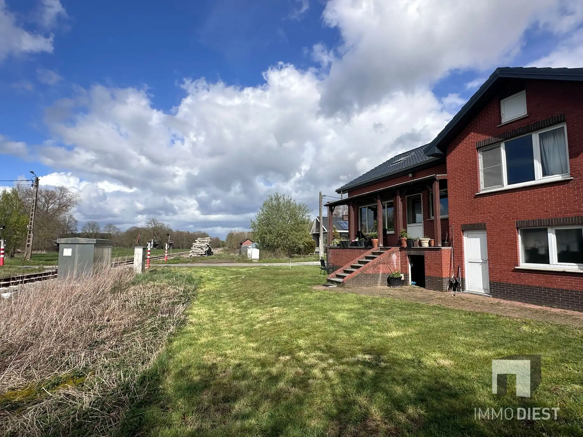 Woning met 3 slaapkamers, garage en zonnepanelen foto 22