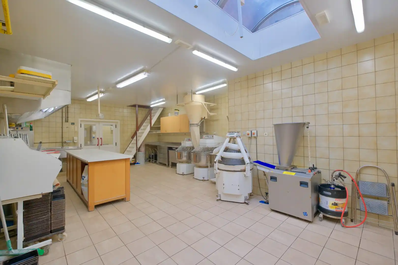 Lichtervelde - Handelswoning met 5 slpks op toplocatie! foto 13