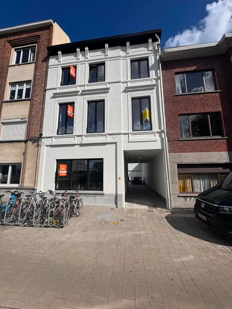 --- NIEUW --- Gelijkvloers gelegen, afgesloten garageboxen & (fietsen-)bergplaatsen te Ledeberg/Gent. foto 7
