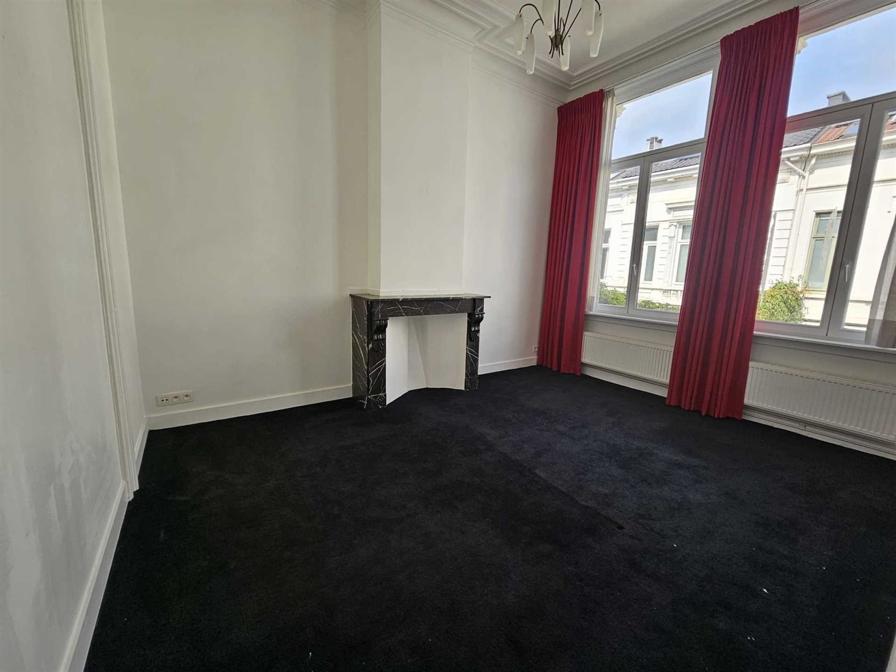 Herenhuis zijstraat Dageraadplaats! foto 9