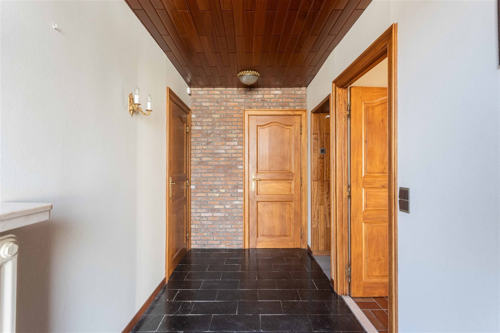 Charmante bungalow met open zicht en potentieel te Nazareth. foto 8