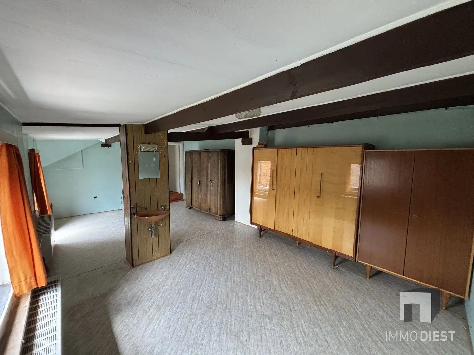 Ruime kluswoning met 3 slaapkamers, garage en tuin foto 23