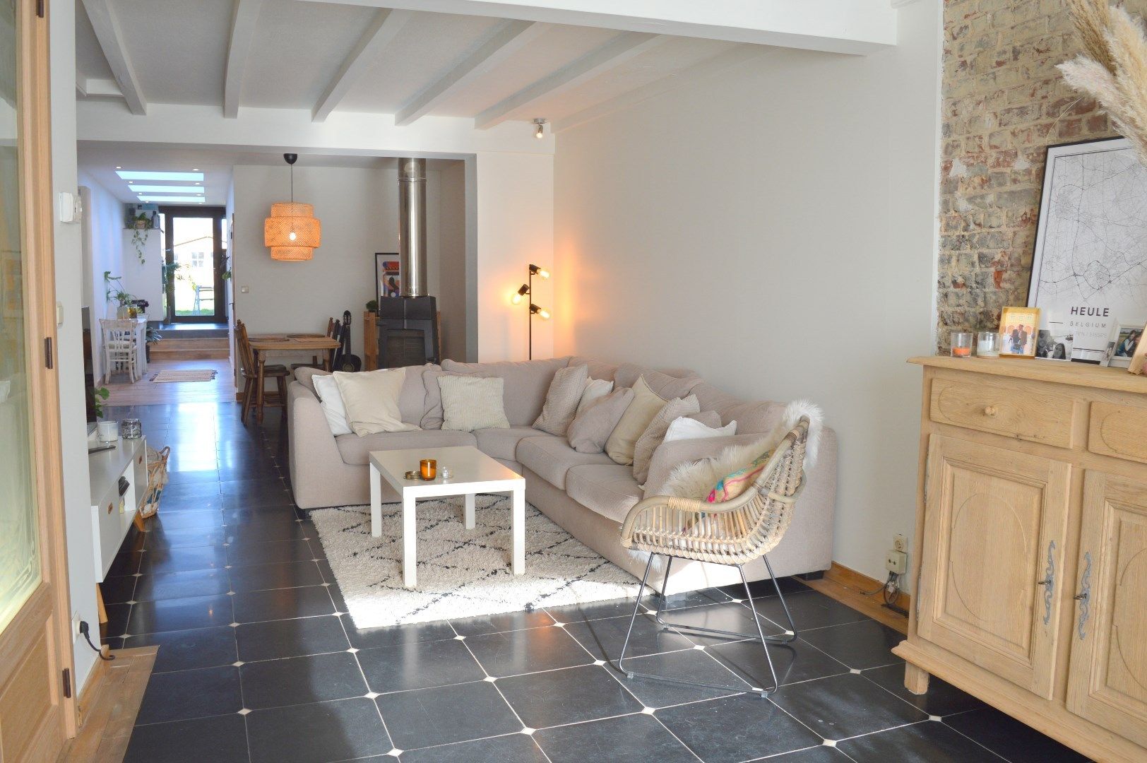 Gezellige instapklare woning met 3 slaapkamers nabij het centrum van Heule foto 2