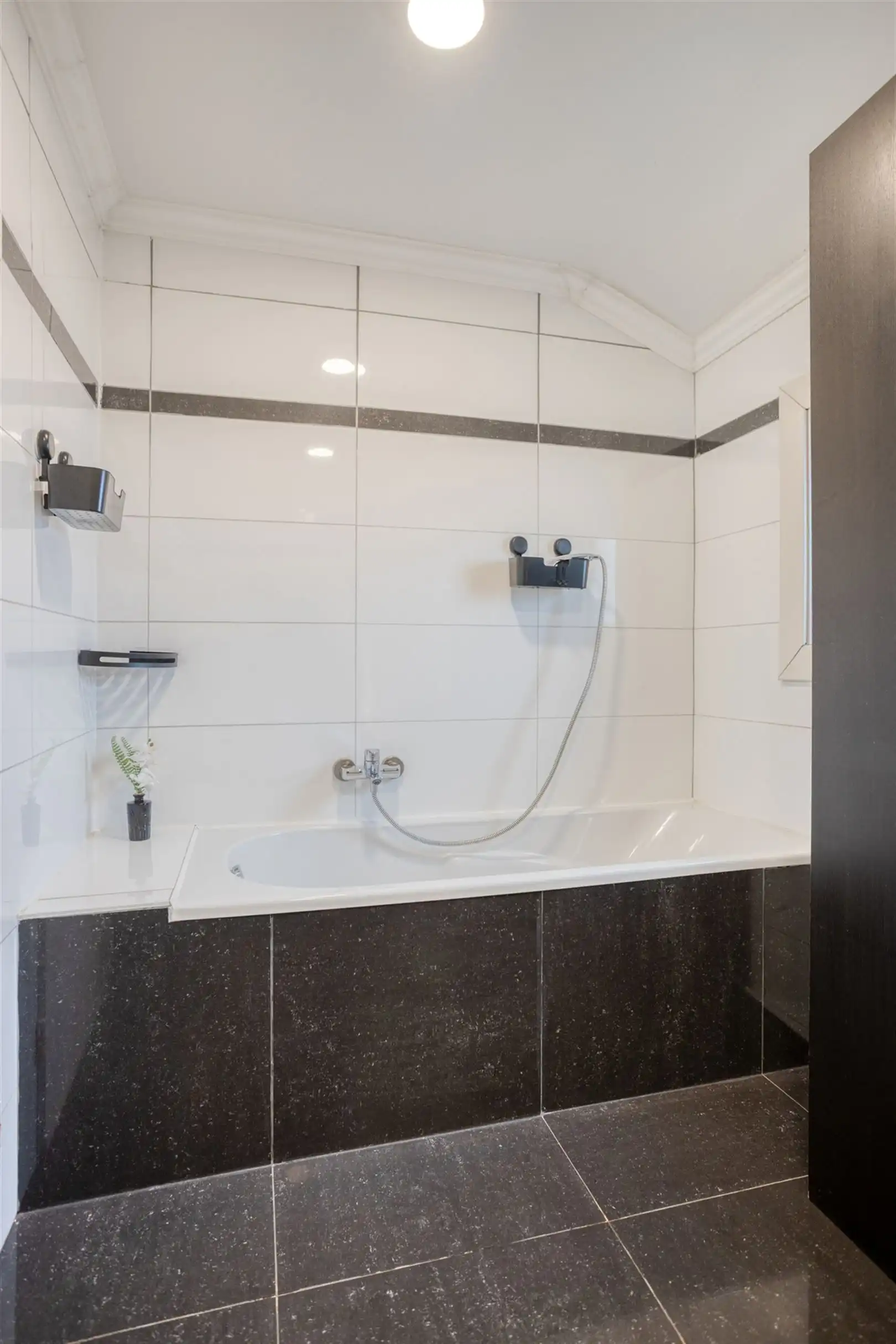 TE KOOP: Ruime gezinswoning met 4 slaapkamers te Houthalen! foto 14