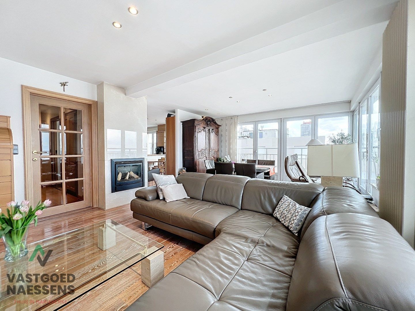 SCHITTEREND HOEK-APPARTEMENT MET PANORAMISCH ZICHT foto 5