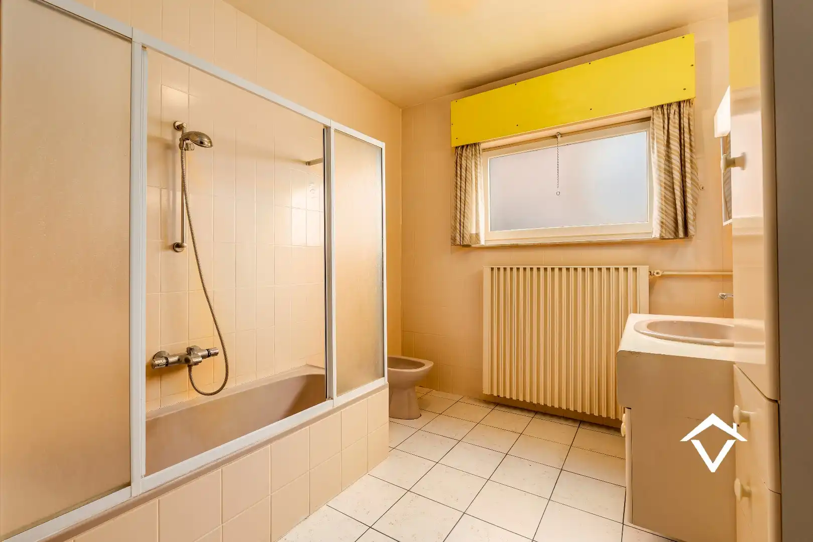 Alleenstaande woning met zuidgerichte tuin, garage en 4 slaapkamers te Ichtegem foto 13
