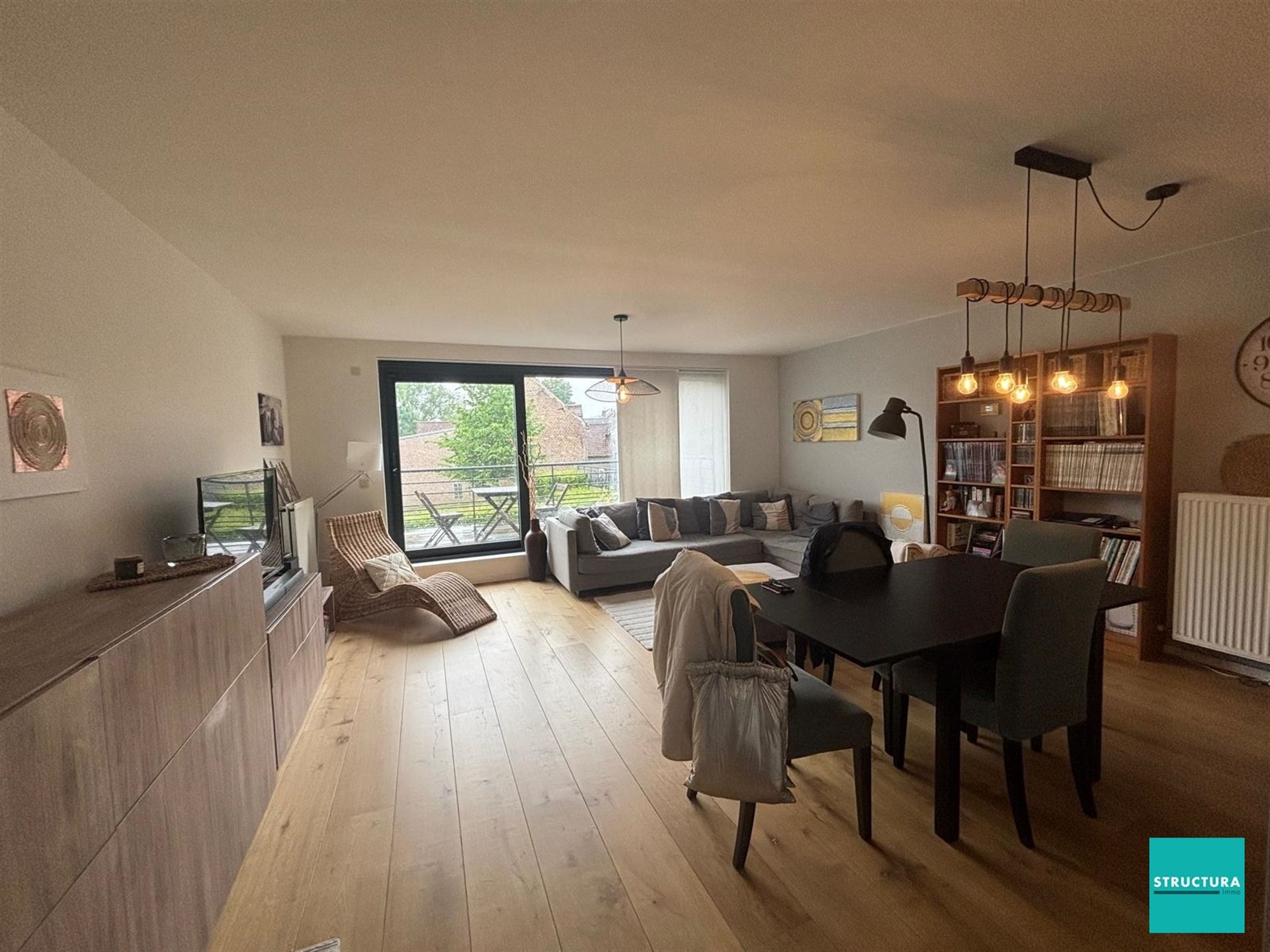 BEZOEKEN VOLZET! Luxe duplex met 3 kamers en 2 terrassen in het hart van Regelem! foto 4