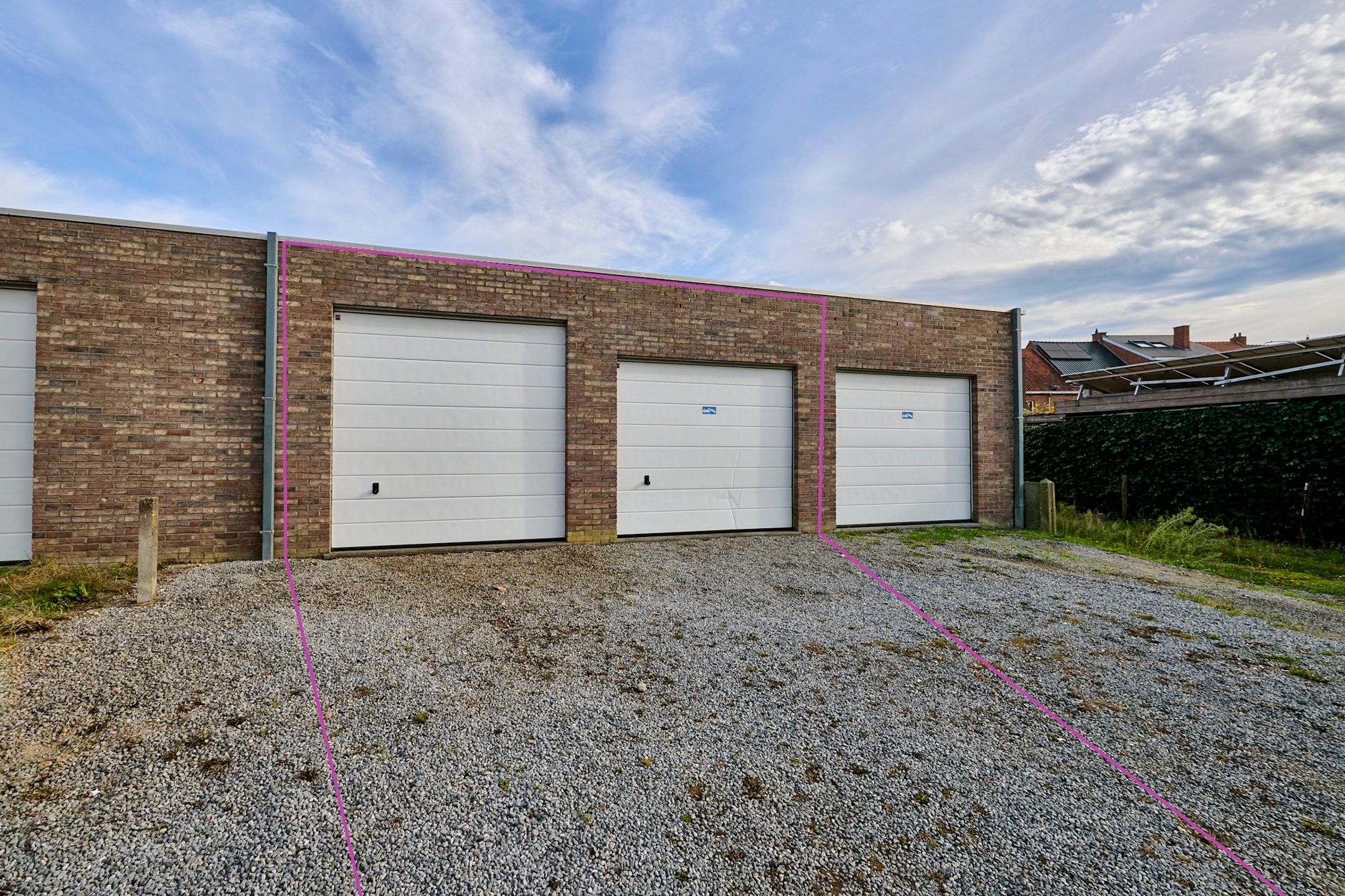 Ruim handelspand met bovenliggend appartement foto 17