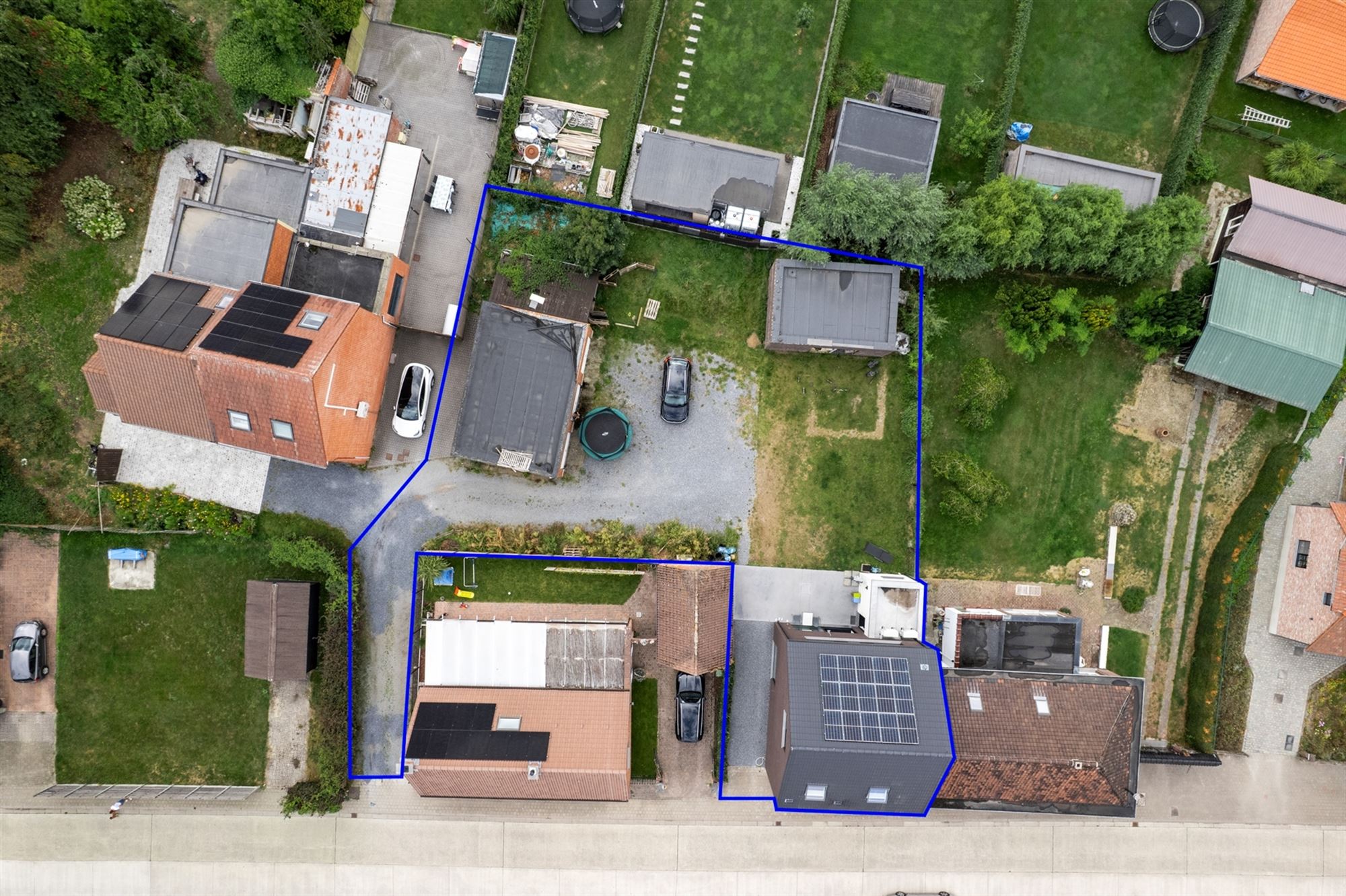 Recente woning met 3 achterliggende garages te Sint-Katelijne-Waver foto 2