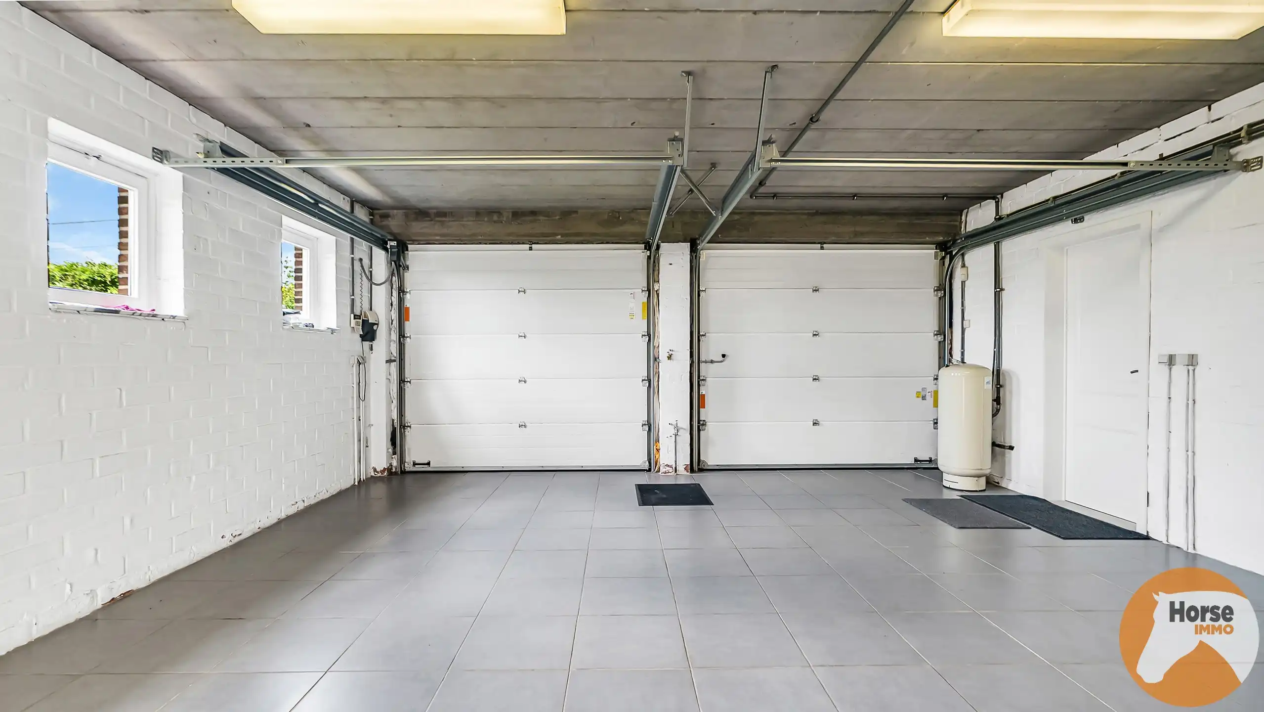 MEISE  – Landelijke woning met 3 loodsen op prachtig perceel foto 23