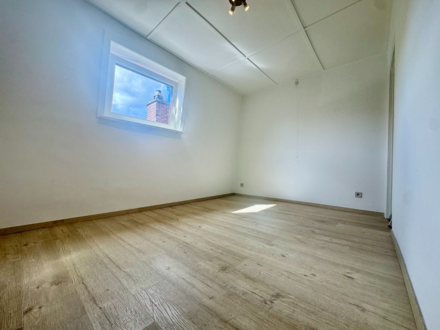Charmante woning vlakbij centrum Moen! foto 10