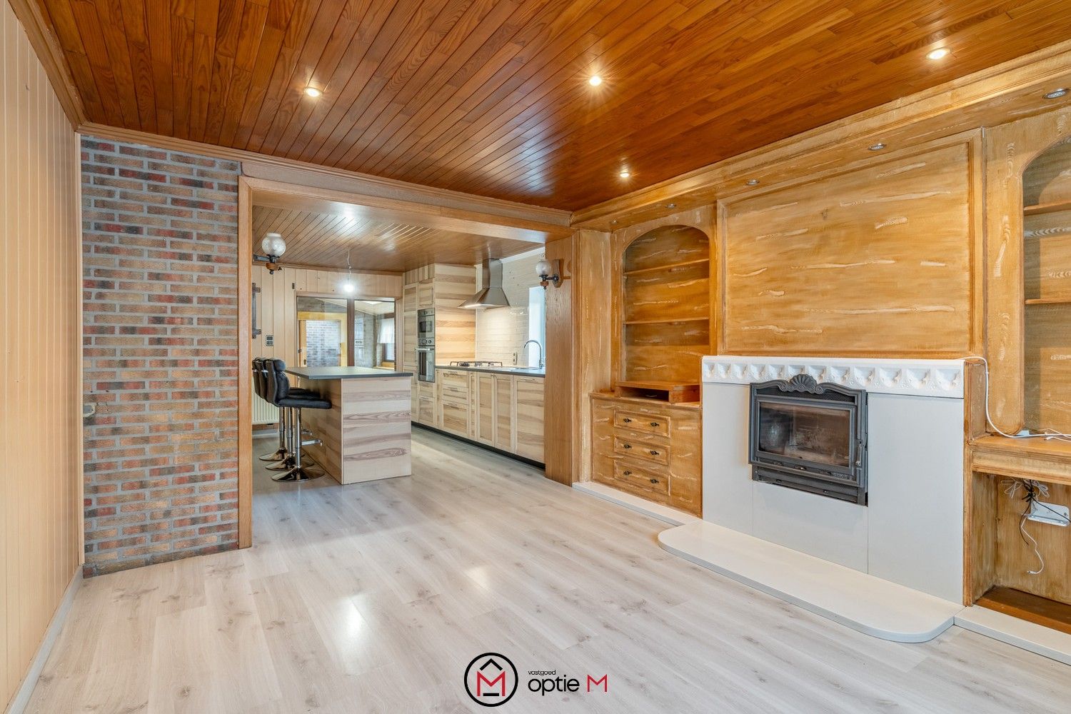 Ruime woning met garage en zonnepanelen foto 6
